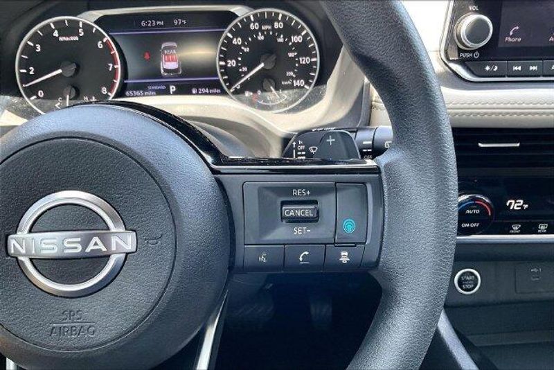 Used 2023 Nissan Rogue SVImage 19