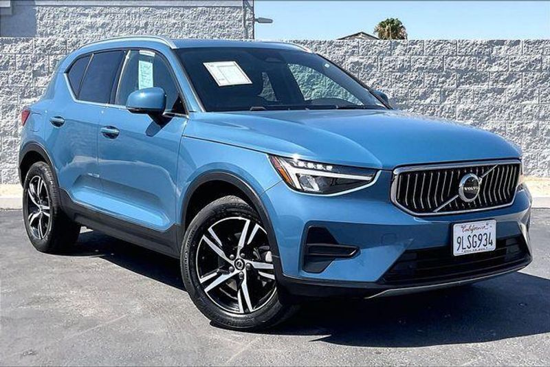 Used 2024 Volvo XC40 B5 CoreImage 11
