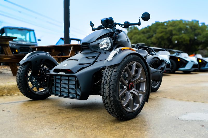 2025 CAN-AM RYKER 900 BLACK 