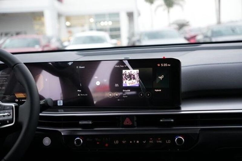 New 2025 Kia Sorento Hybrid EXImage 17