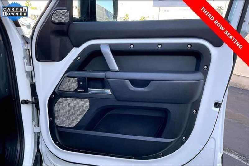 Used 2024 Land Rover Defender X-Dynamic SEImage 23