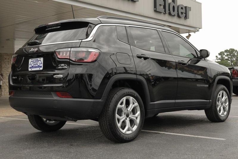 2025 Jeep Compass Latitude 4x4Image 8