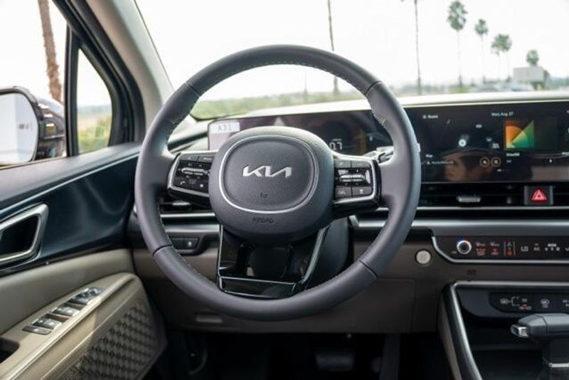 New 2026 Kia Carnival Hybrid EXImage 15