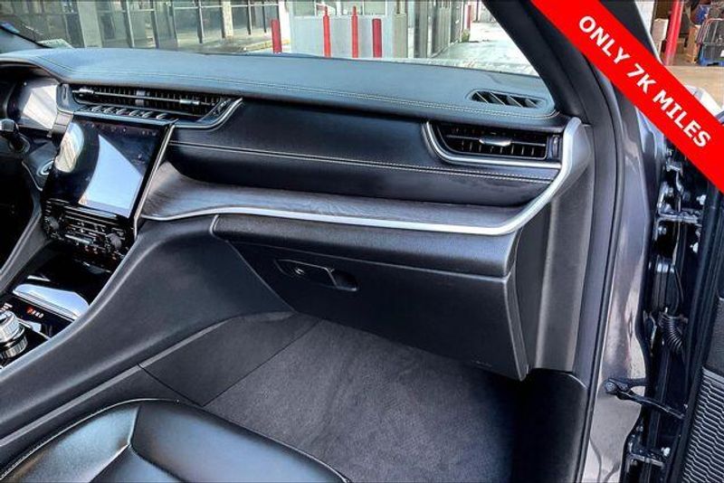 Used 2025 Jeep Grand Cherokee LimitedImage 16