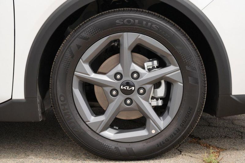 Used 2026 Kia K4 LXSImage 9