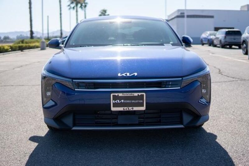 New 2025 Kia K4 EXImage 2