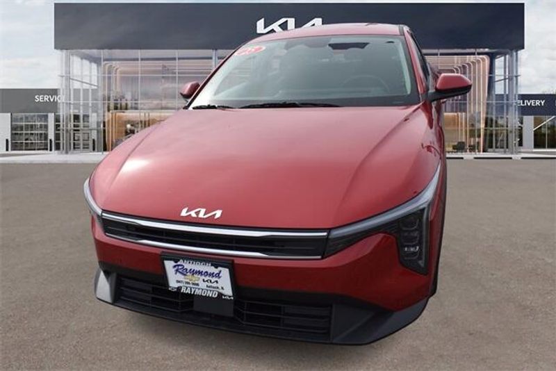 2025 Kia K4 LXSImage 7