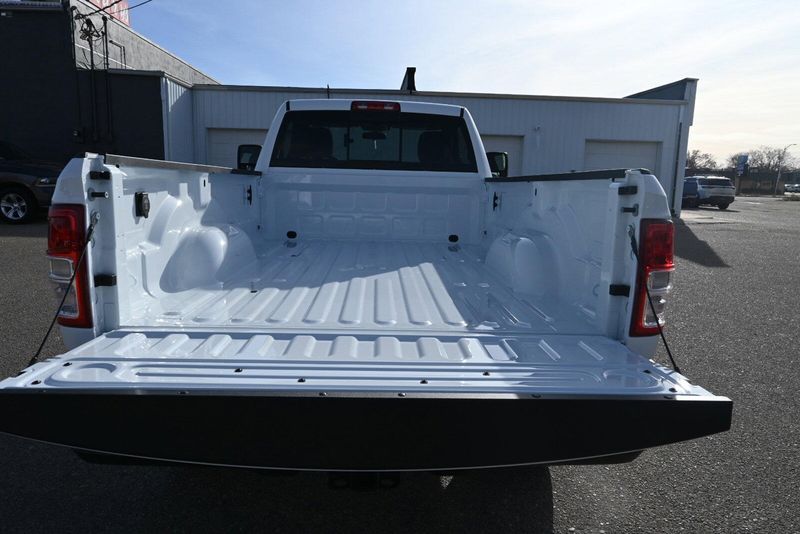 2024 RAM 2500 TradesmanImage 9