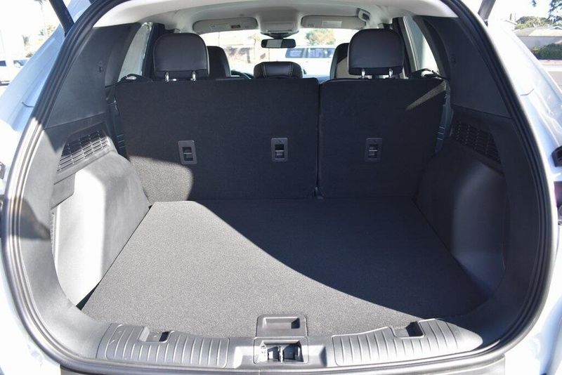 2025 Ford Escape Plug-In Hybrid BaseImage 6