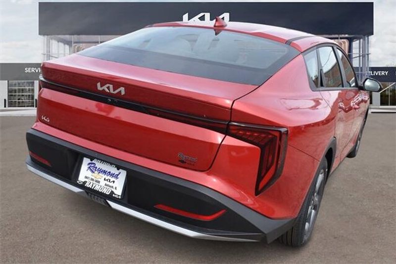 2025 Kia K4 LXSImage 3