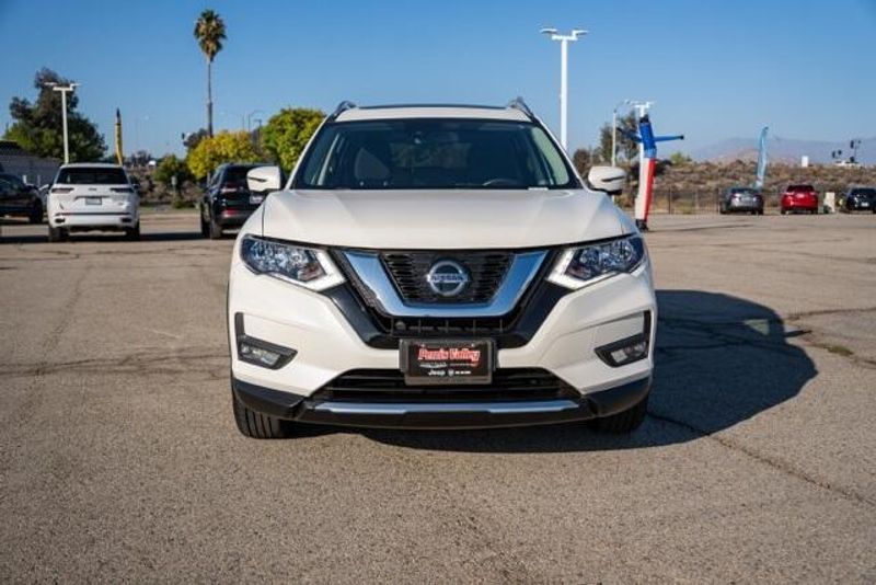 Used 2020 Nissan Rogue SVImage 2