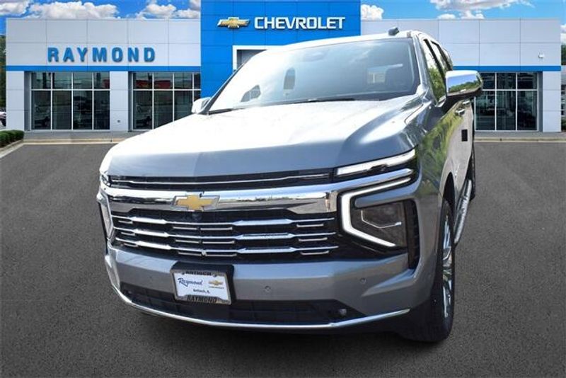 New 2025 Chevrolet Suburban PremierImage 7