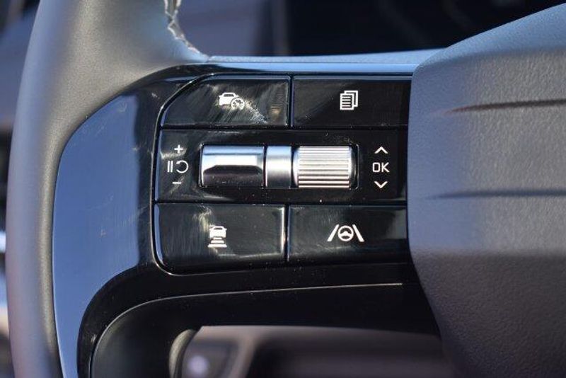 New 2027 Kia Carnival SXImage 31