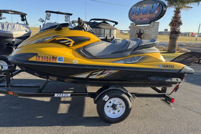 2013 YAMAHA FZS YELLOW 
