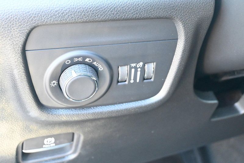 2025 Jeep Grand Cherokee L Altitude XImage 22