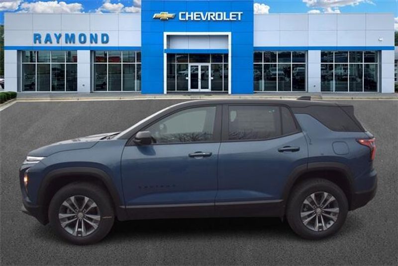 2025 Chevrolet Equinox LTImage 6
