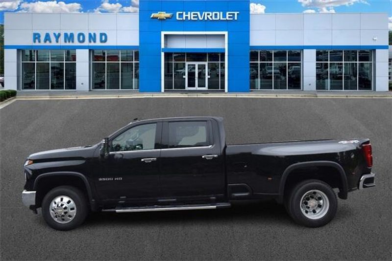 New 2025 Chevrolet Silverado 3500HD LTZImage 6