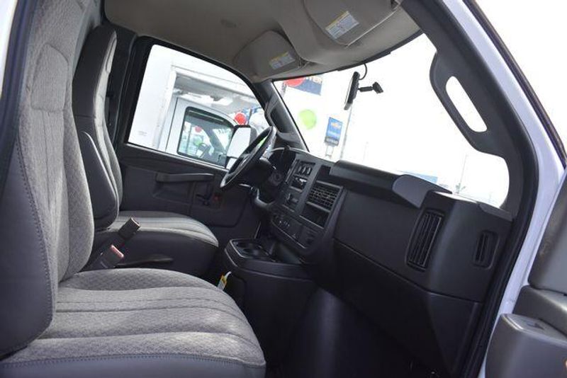 New 2025 Chevrolet Express 3500 Work VanImage 14