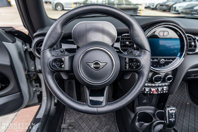 2022 MINI Convertible Cooper SImage 14