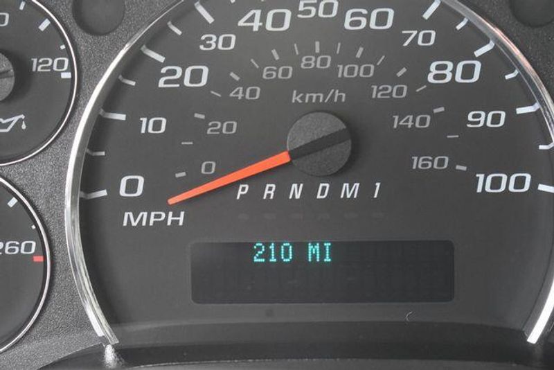 New 2025 Chevrolet Express 3500 Work VanImage 20