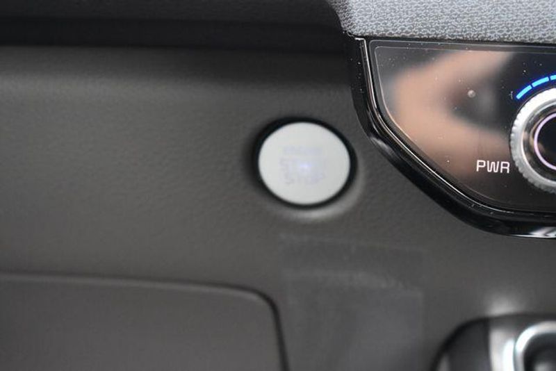 New 2026 Kia Carnival Hybrid EXImage 30