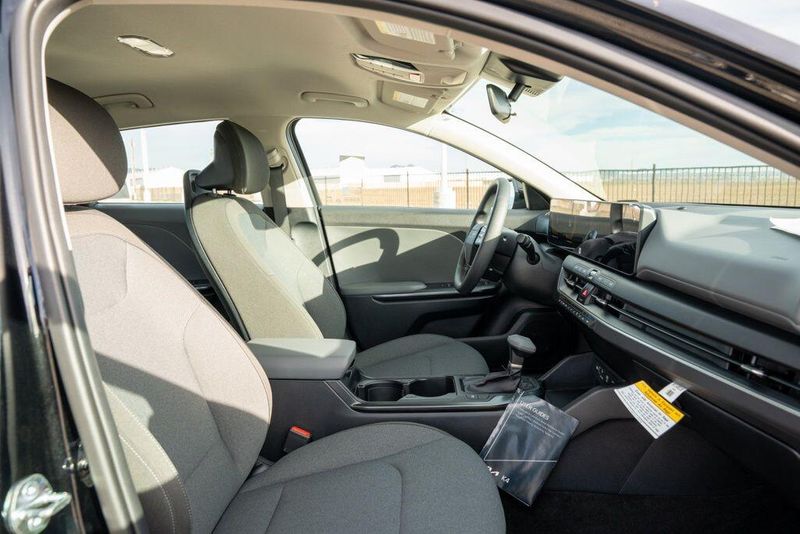 Used 2025 Kia K4 LXImage 19