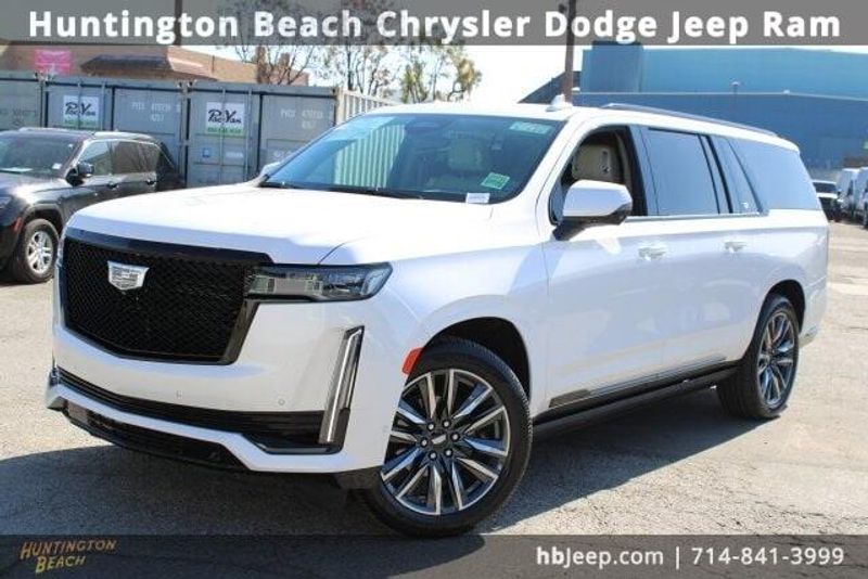 2021 Cadillac Escalade ESV Sport PlatinumImage 13