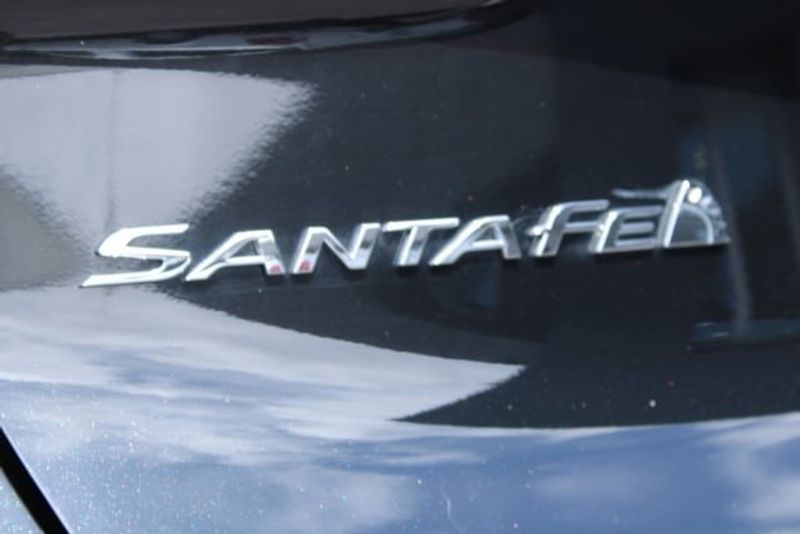 2021 Hyundai Santa Fe SEImage 6