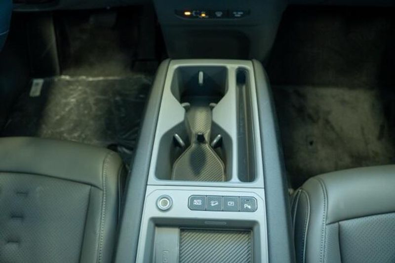 New 2026 Kia EV9 WindImage 17