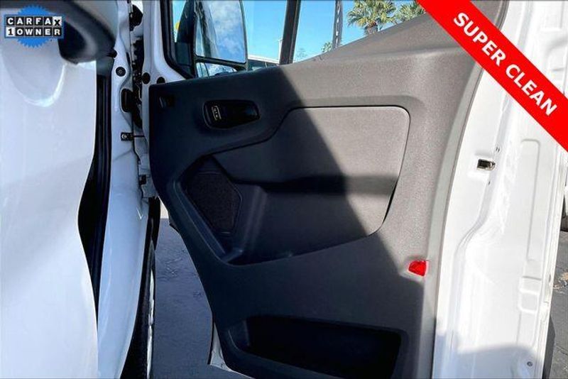 Used 2024 Ford Transit-250 Cargo Van BaseImage 21