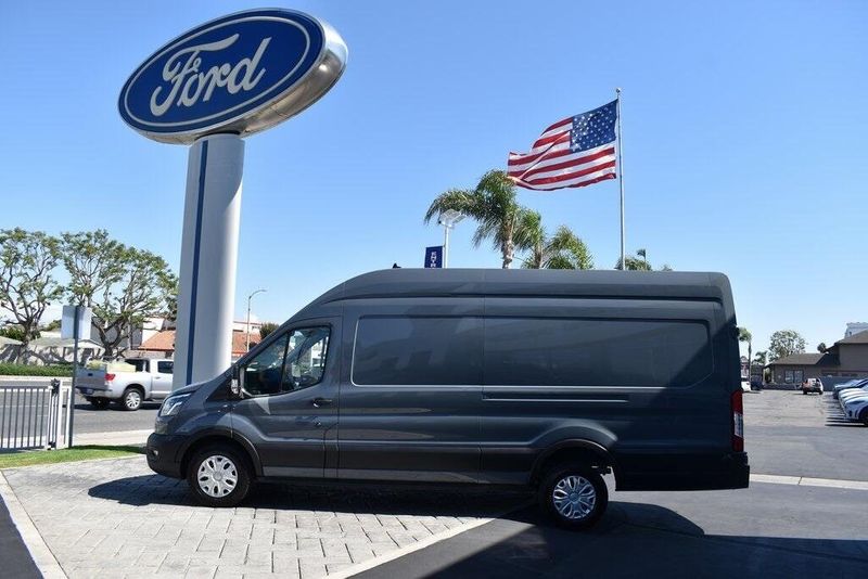 2023 Ford E-Transit-350 BaseImage 25