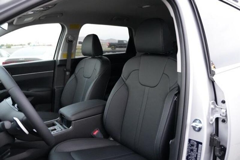 New 2025 Kia Sorento Hybrid EXImage 11