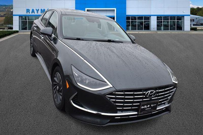 Used 2023 Hyundai Sonata Hybrid LimitedImage 9