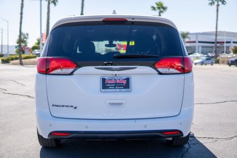 2019 Chrysler Pacifica Touring L PlusImage 6