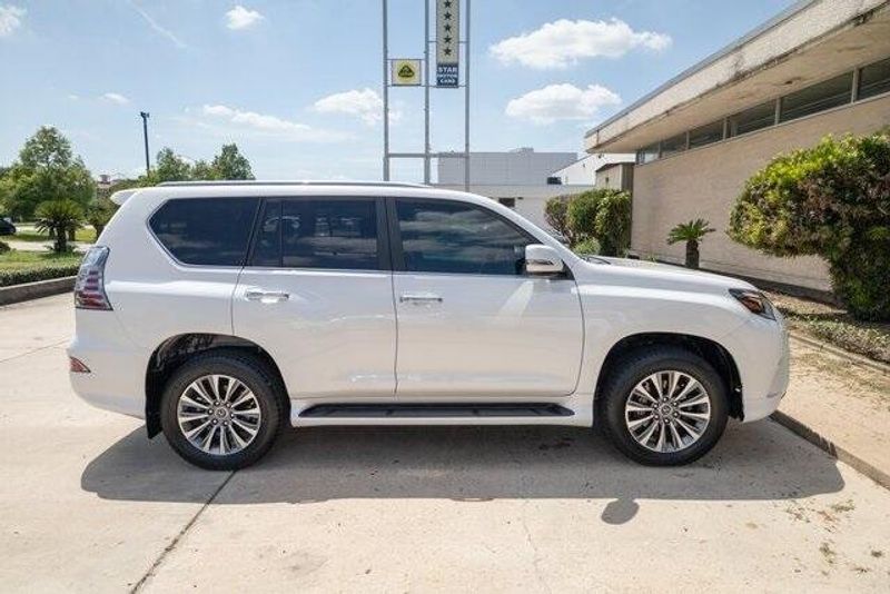 2020 Lexus GX 460 LuxuryImage 16