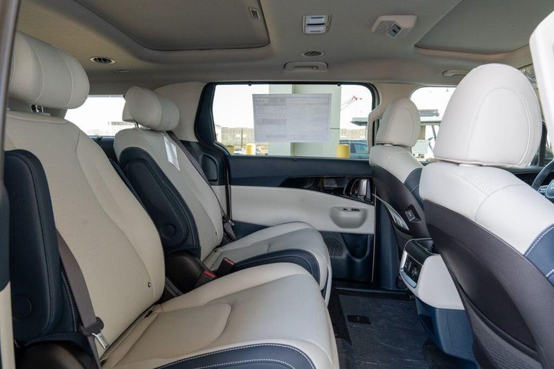 New 2026 Kia Carnival SX PrestigeImage 16