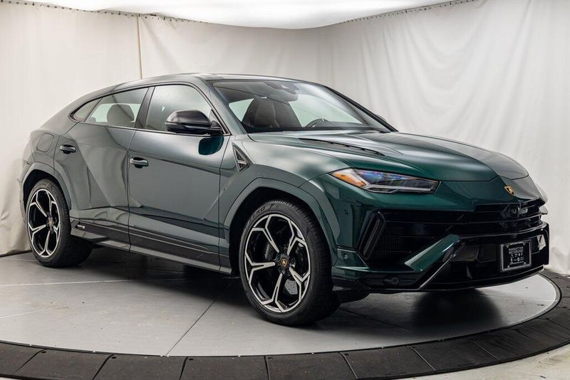 2023 Lamborghini Urus SImage 7