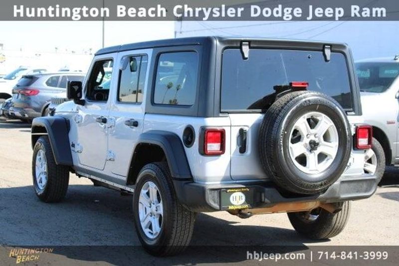 2022 Jeep Wrangler Unlimited Sport SImage 3