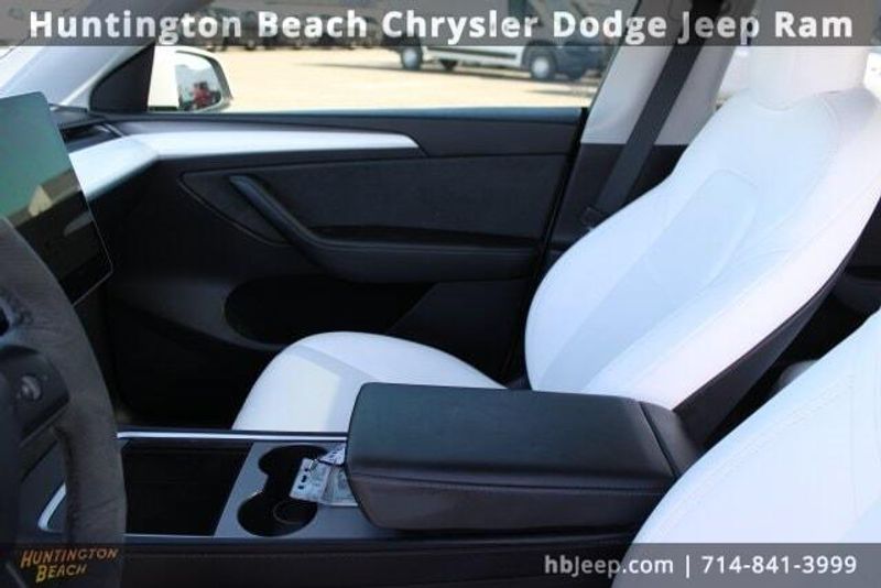 2022 Tesla Model Y PerformanceImage 27