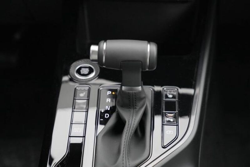 New 2026 Kia Niro EXImage 19