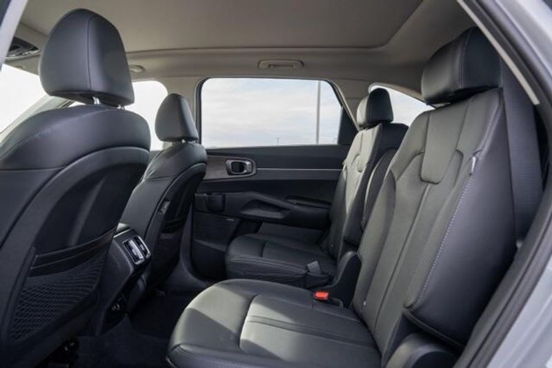 New 2026 Kia Sorento Hybrid EXImage 13