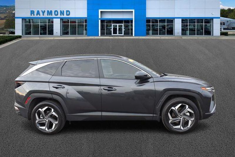 Used 2022 Hyundai Tucson SELImage 2