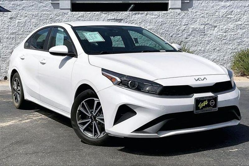 Used 2023 Kia Forte LXSImage 12