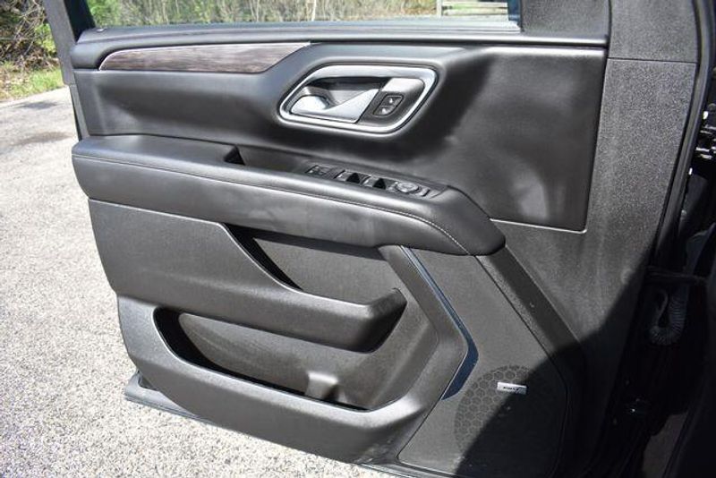 Used 2023 Chevrolet Suburban Z71Image 37