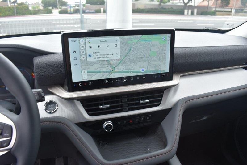 New 2025 Ford Explorer ActiveImage 18