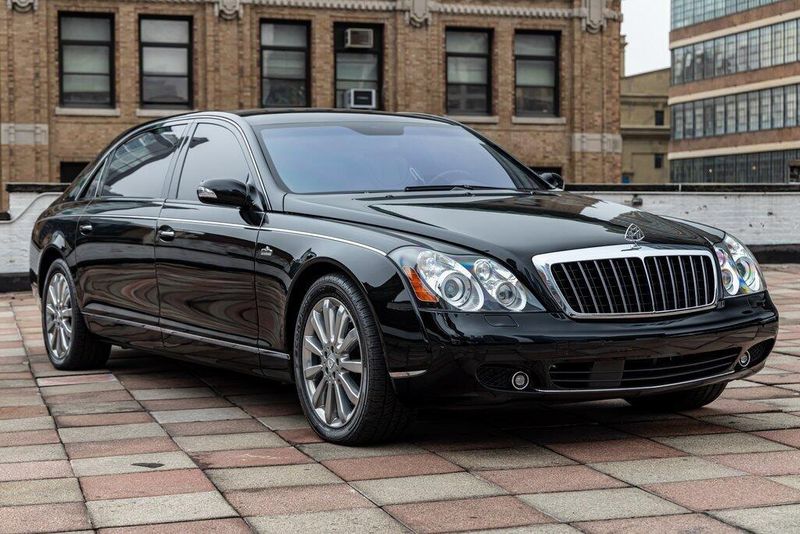 2009 Maybach 62S Image 2