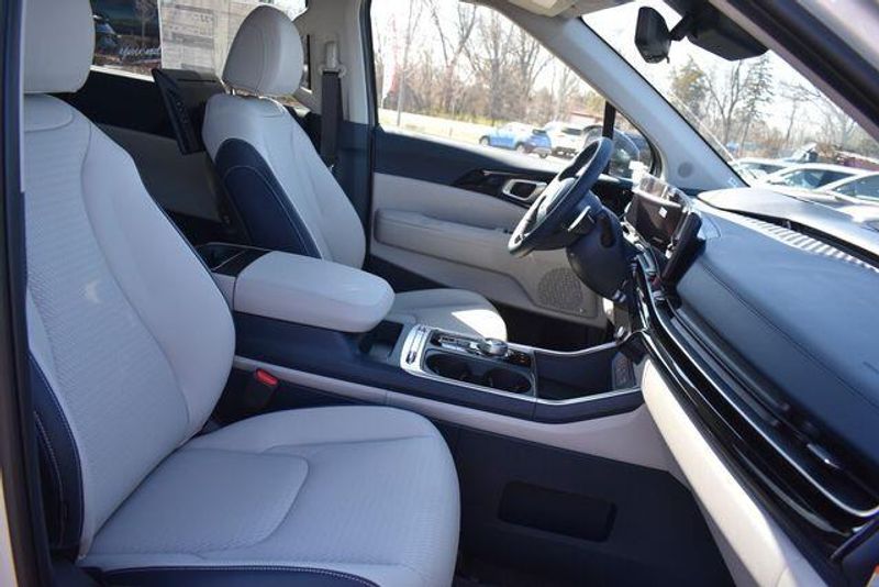 New 2026 Kia Carnival Hybrid SX PrestigeImage 16