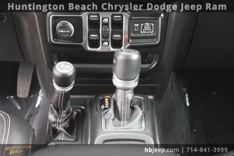 2022 Jeep Wrangler Unlimited Sahara 4xeImage 18