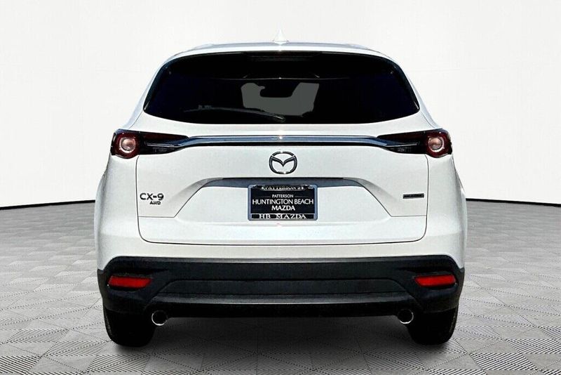 Used 2023 Mazda CX-9 TouringImage 4