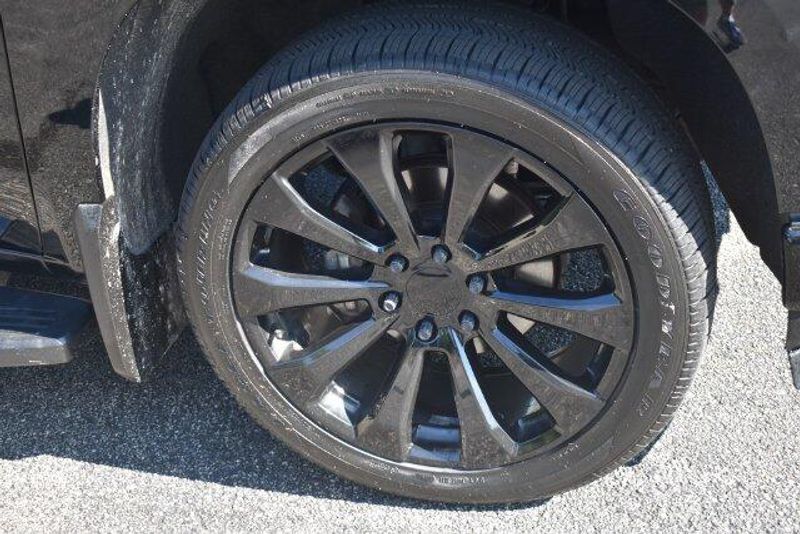 Used 2020 Chevrolet Silverado 1500 High CountryImage 12